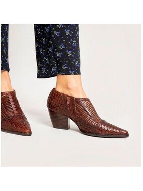 Matisse Vigo Woven Leather Western Inspired Bootie Brown 10